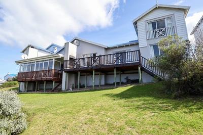 Triplex For Rent in Pinnacle Point Golf Estate, Mossel Bay