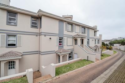 Duplex For Rent in Pinnacle Point Golf Estate, Mossel Bay