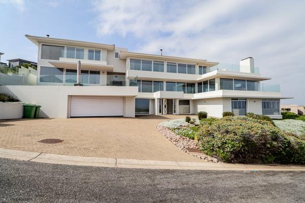 Property For Rent in Pinnacle Point Golf Estate, Mossel Bay
